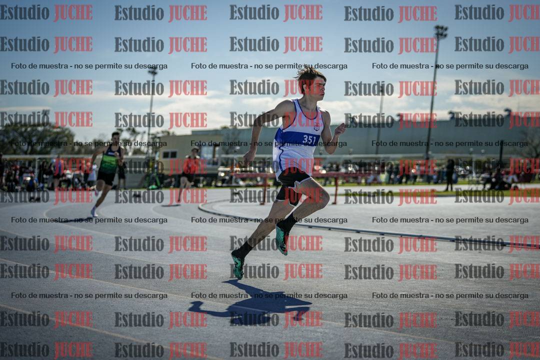 Fotos de los 400 m llanos de varones