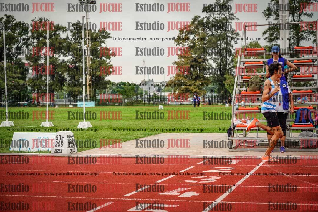 Fotos de los 800 m llanos de varones