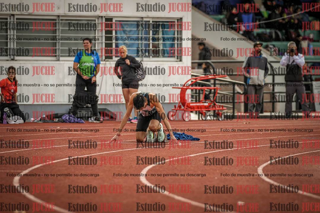Fotos de los 400 m llanos de varones