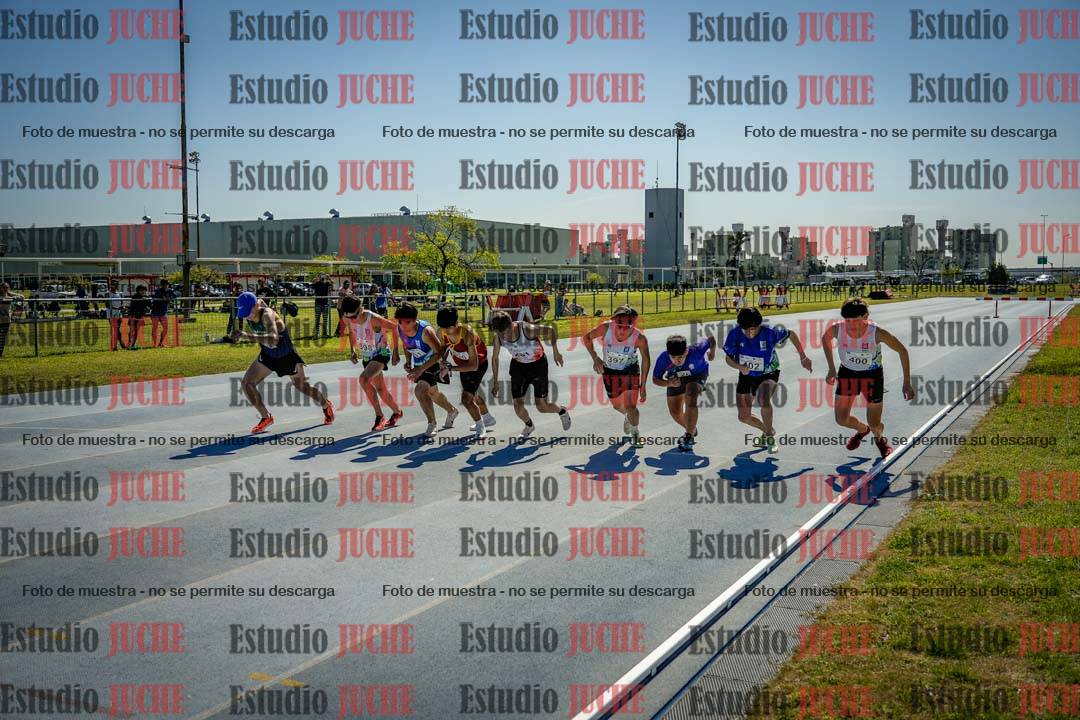 Fotos de los 2000 m con obstáculos de varones
