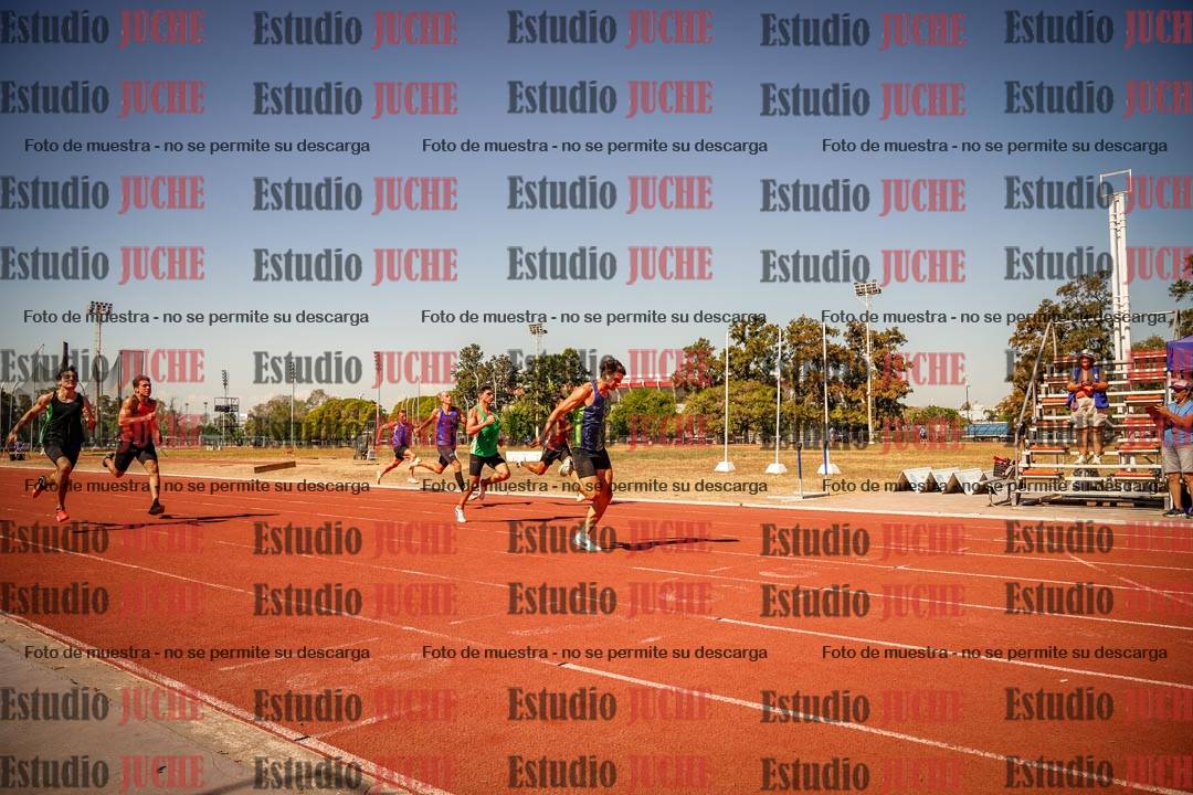 Fotos de los 200 m llanos de varones