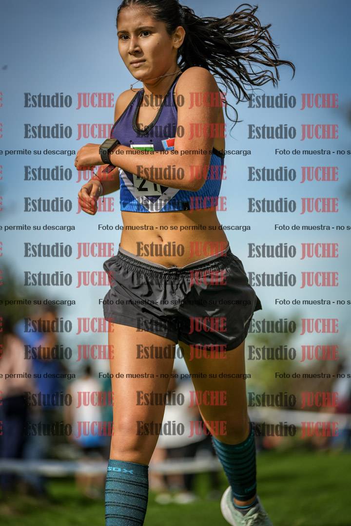 Fotos de la llegada del cross de 2000 m
