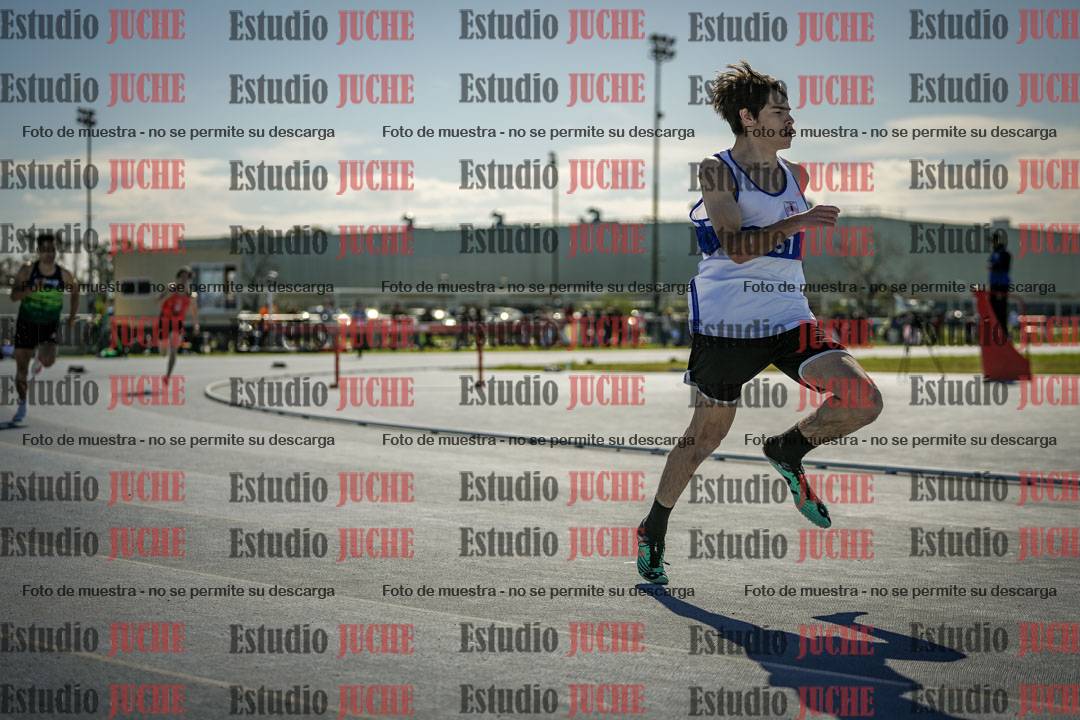 Fotos de los 400 m llanos de varones