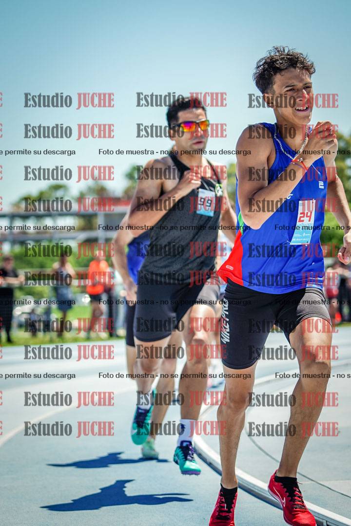 Fotos de los 800 m llanos de varones