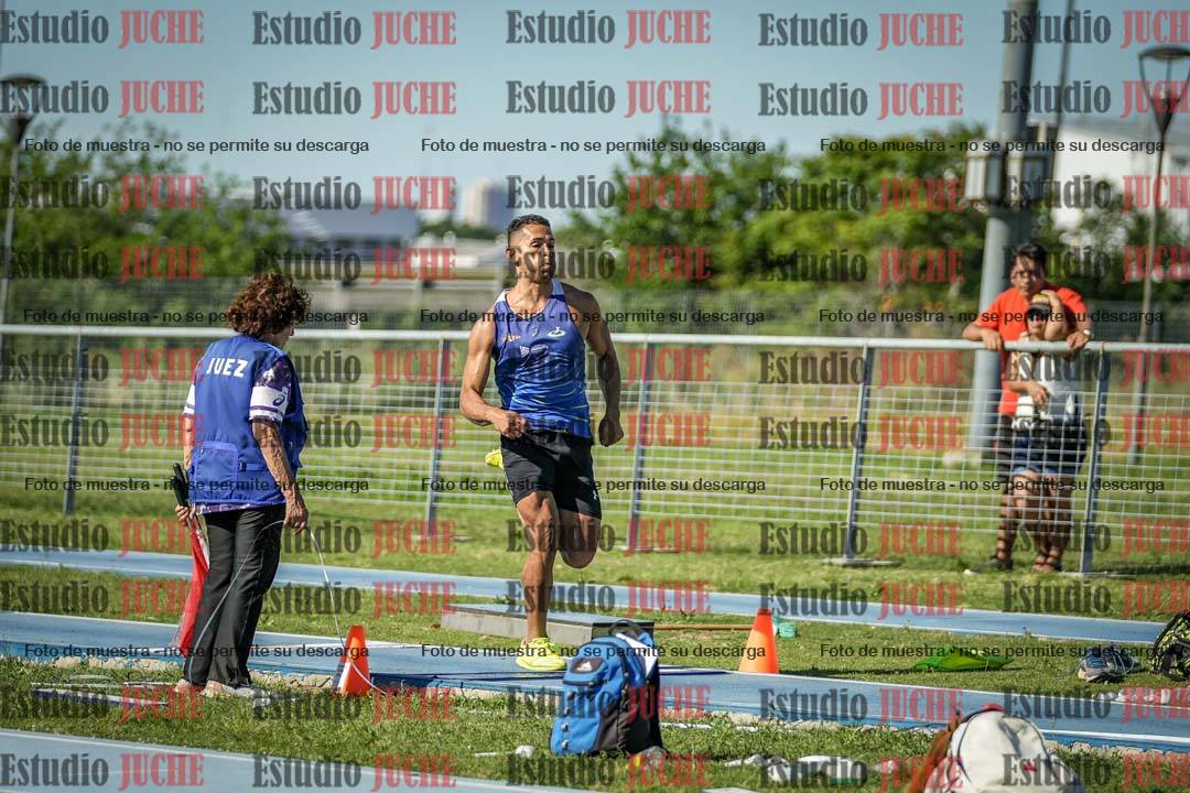 Fotos del salto triple de varones y mujeres - todas las tablas