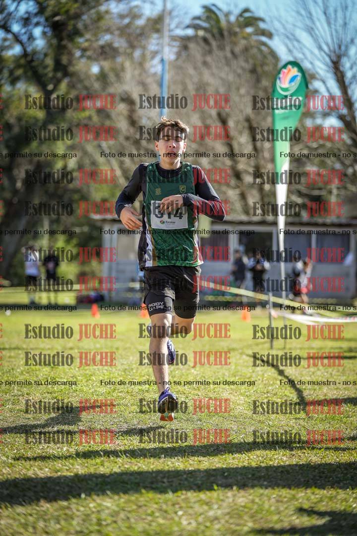 Fotos de la llegada del cross de 2000 m