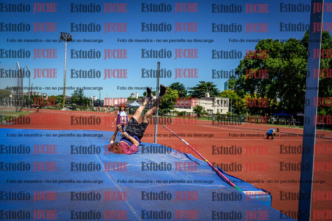 Fotos del salto en alto de varones