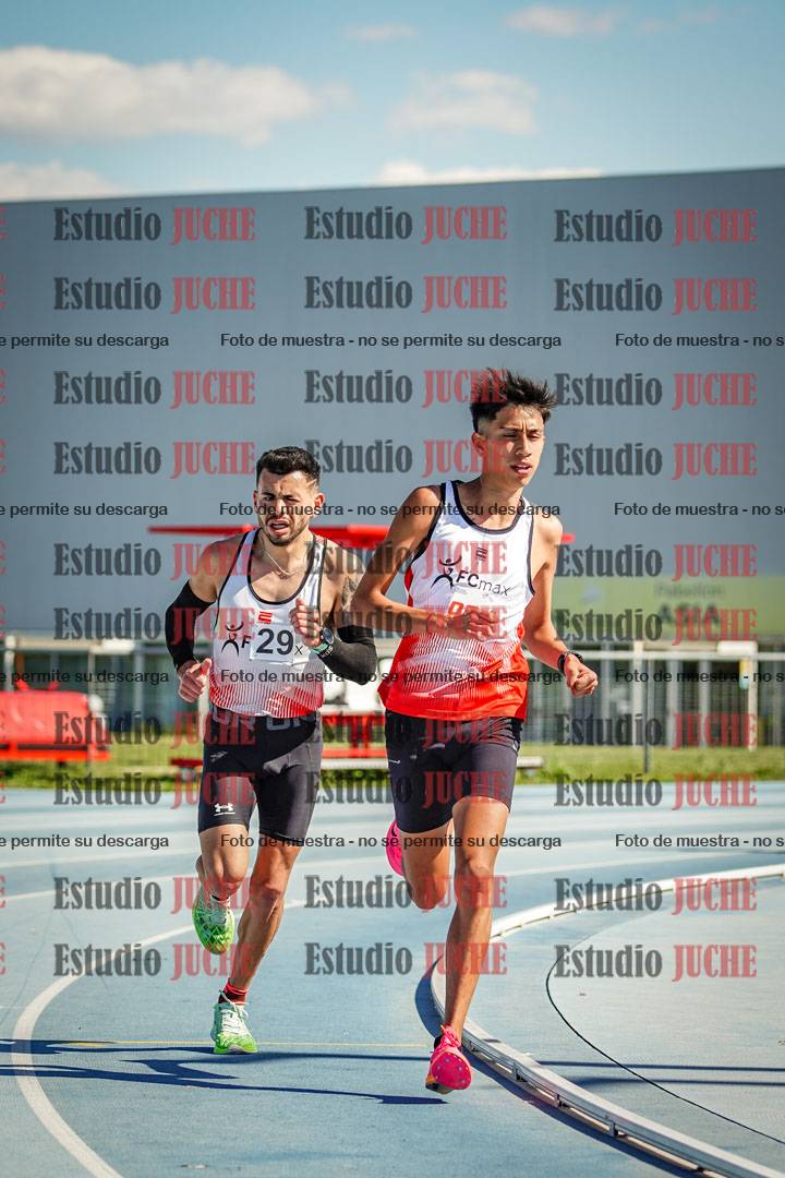 Fotos de los 5000 m llanos de mujeres y varones
