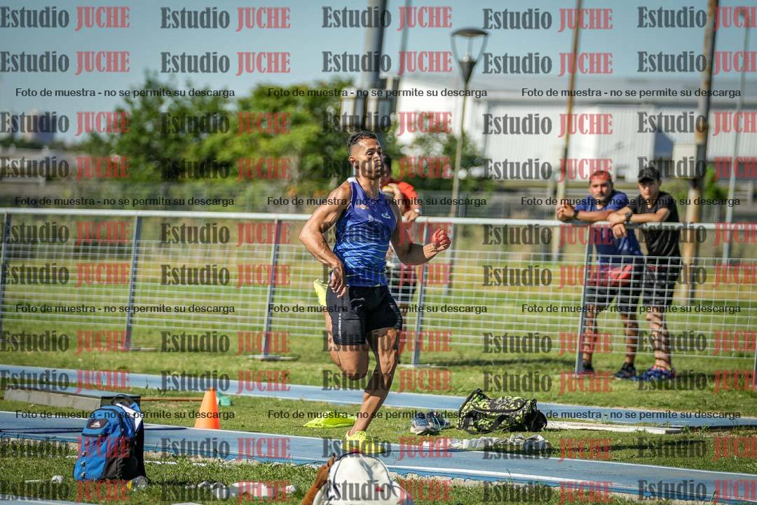 Fotos del salto triple de varones y mujeres - todas las tablas