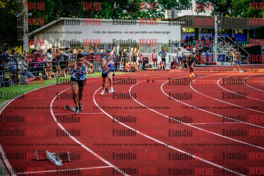 Fotos de los 400 m llanos de varones