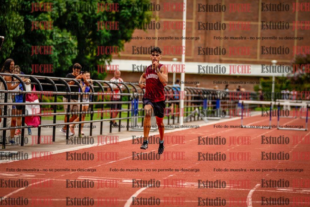 Fotos de los 400 m con vallas de varones