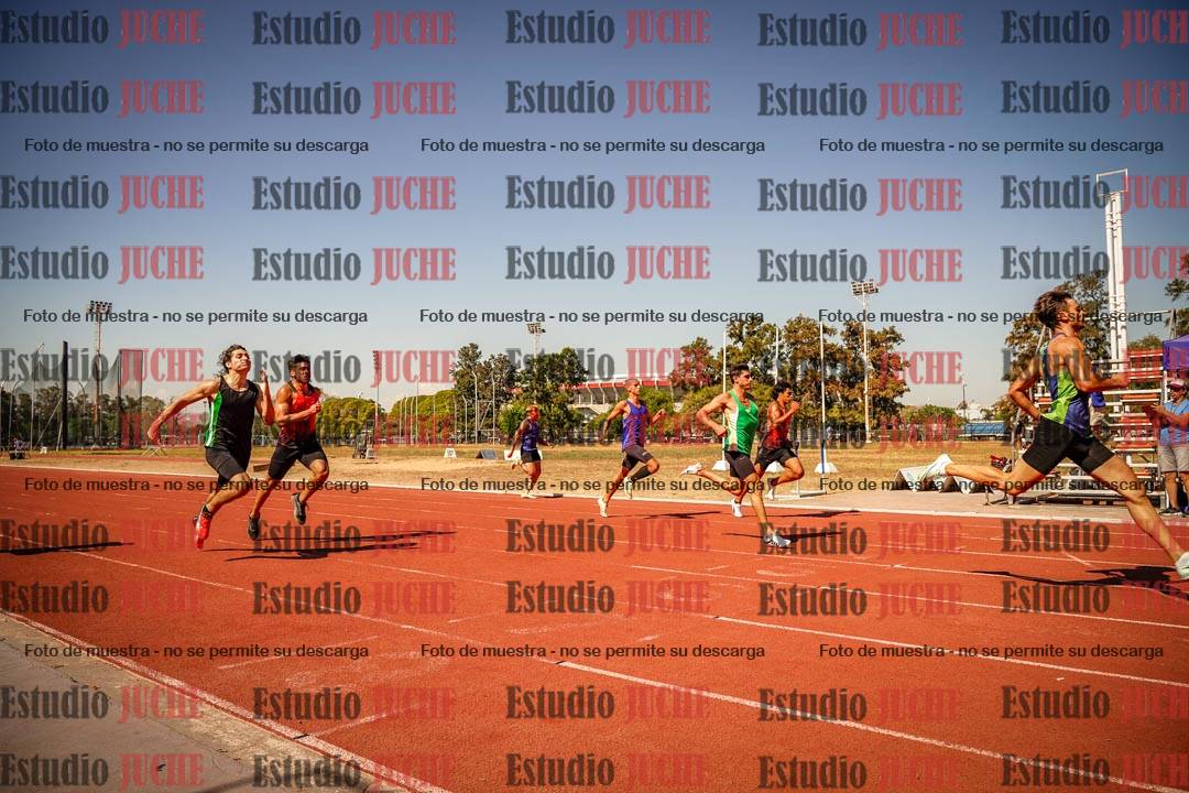 Fotos de los 200 m llanos de varones