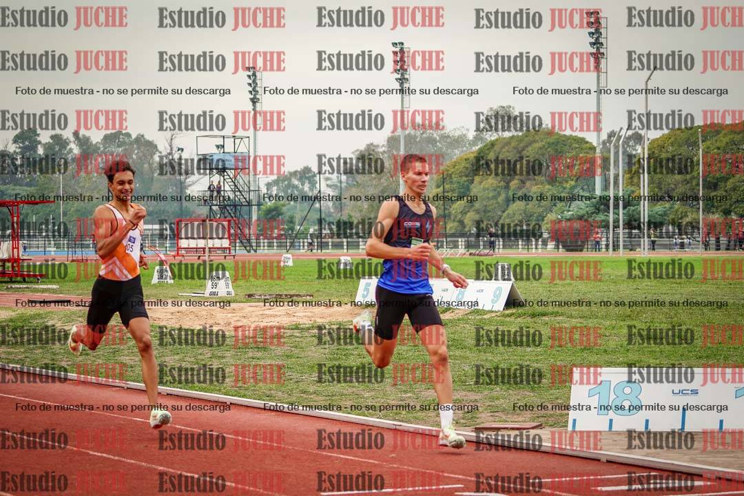 Fotos de los 800 m llanos de varones