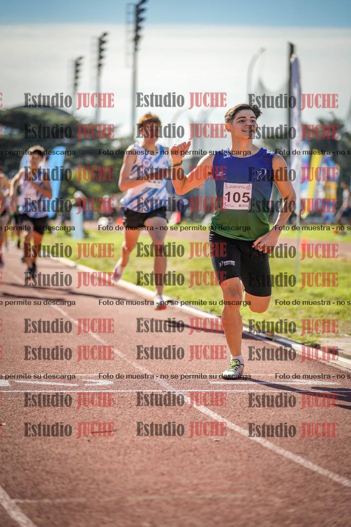 Fotos de los 800 m llanos de varones
