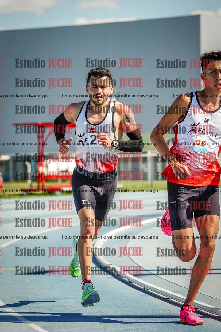Fotos de los 5000 m llanos de mujeres y varones