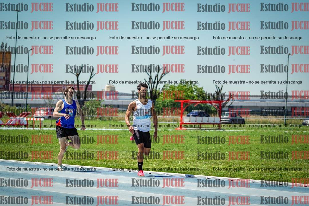 Fotos de los 800 m llanos de varones