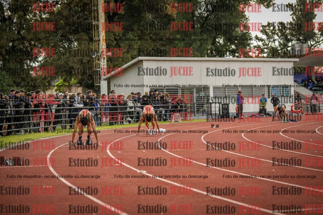 Fotos de los 400 m llanos de varones