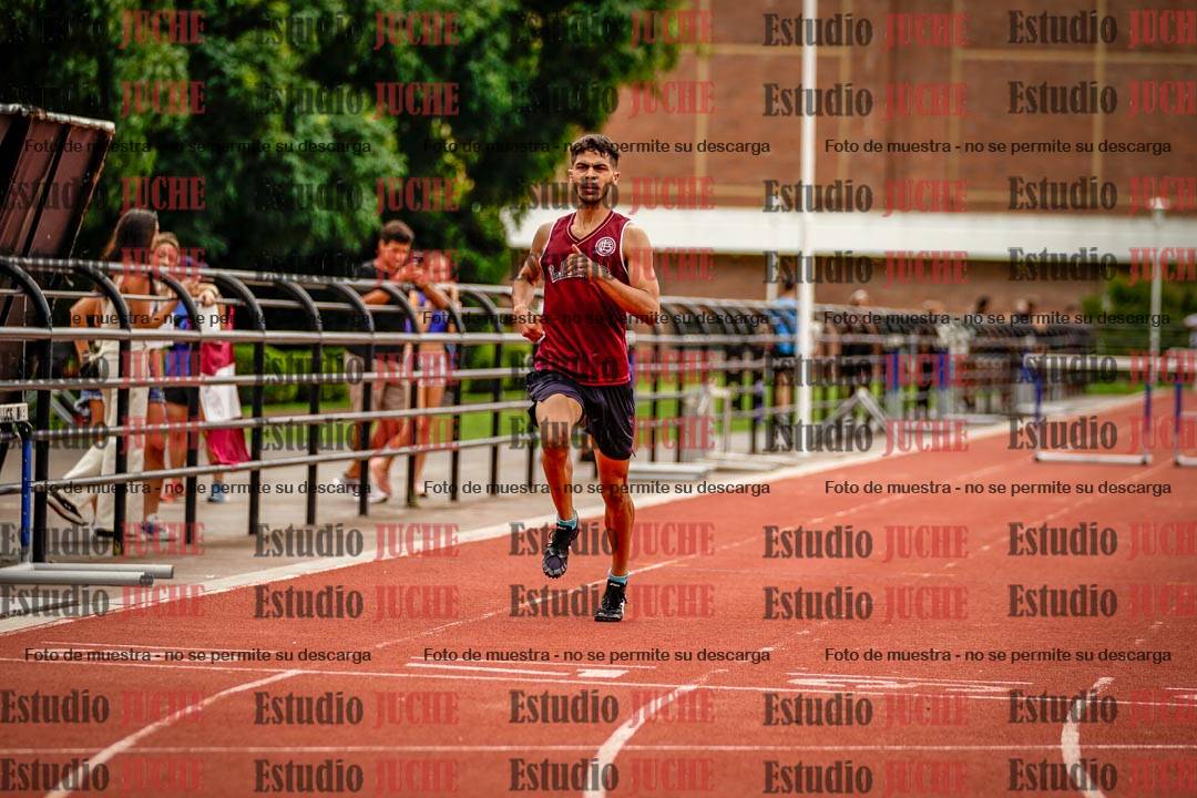 Fotos de los 400 m con vallas de varones