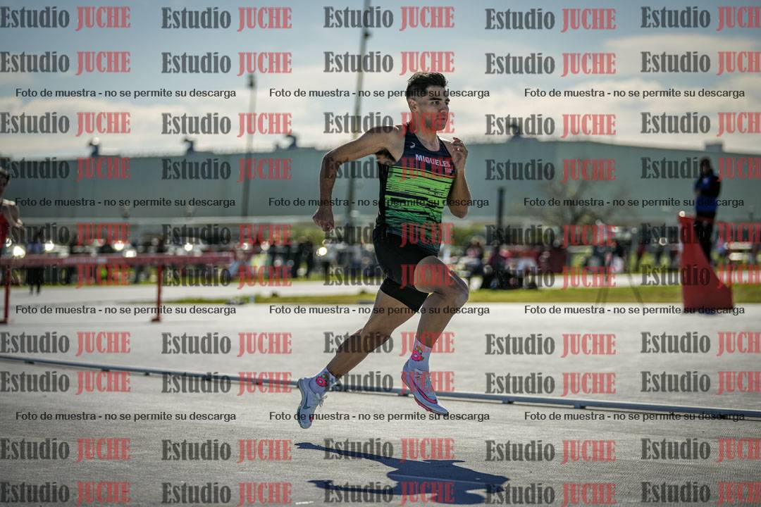 Fotos de los 400 m llanos de varones