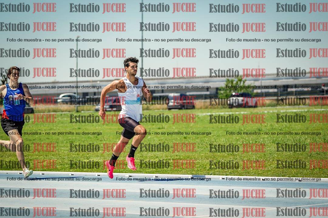 Fotos de los 800 m llanos de varones