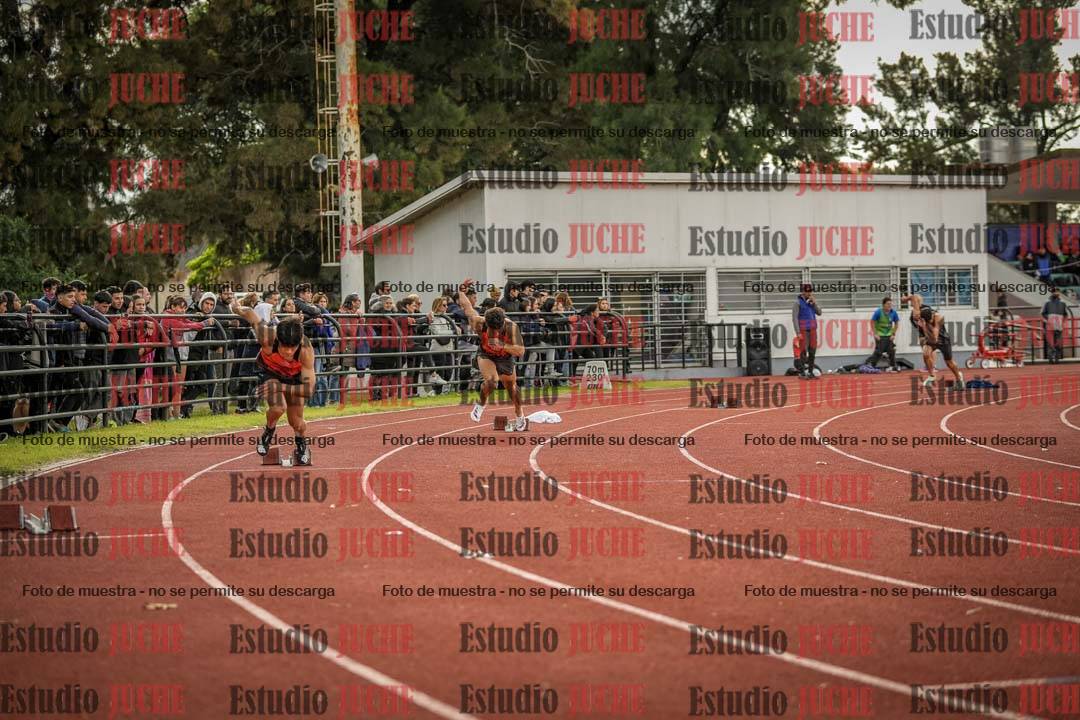 Fotos de los 400 m llanos de varones