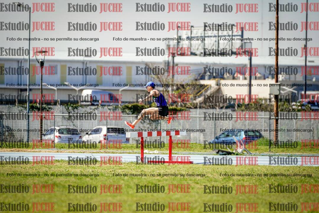 Fotos de los 2000 m con obstáculos de varones