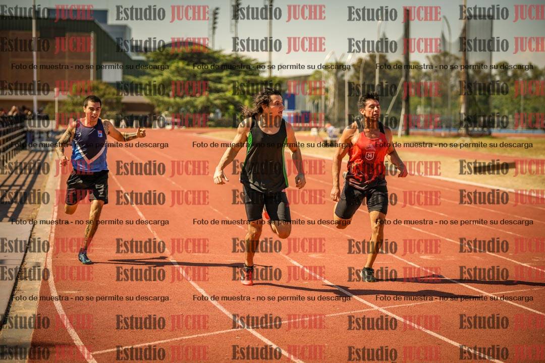 Fotos de los 200 m llanos de varones