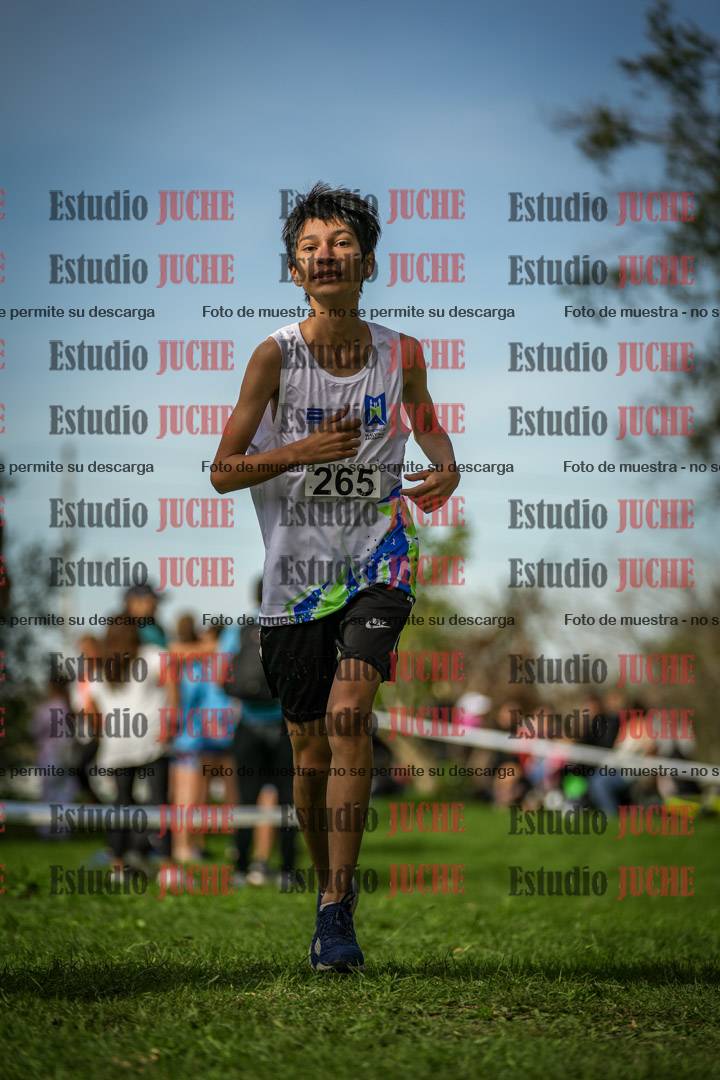 Fotos de la llegada del cross de 2000 m