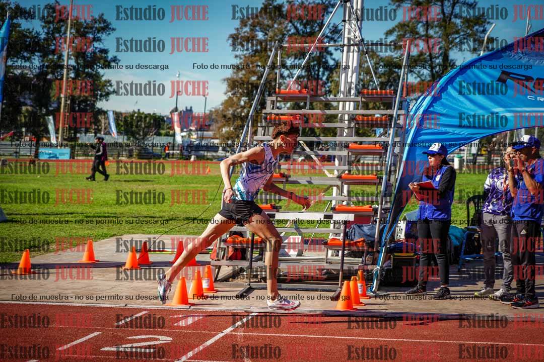 Fotos de los 800 m llanos de varones