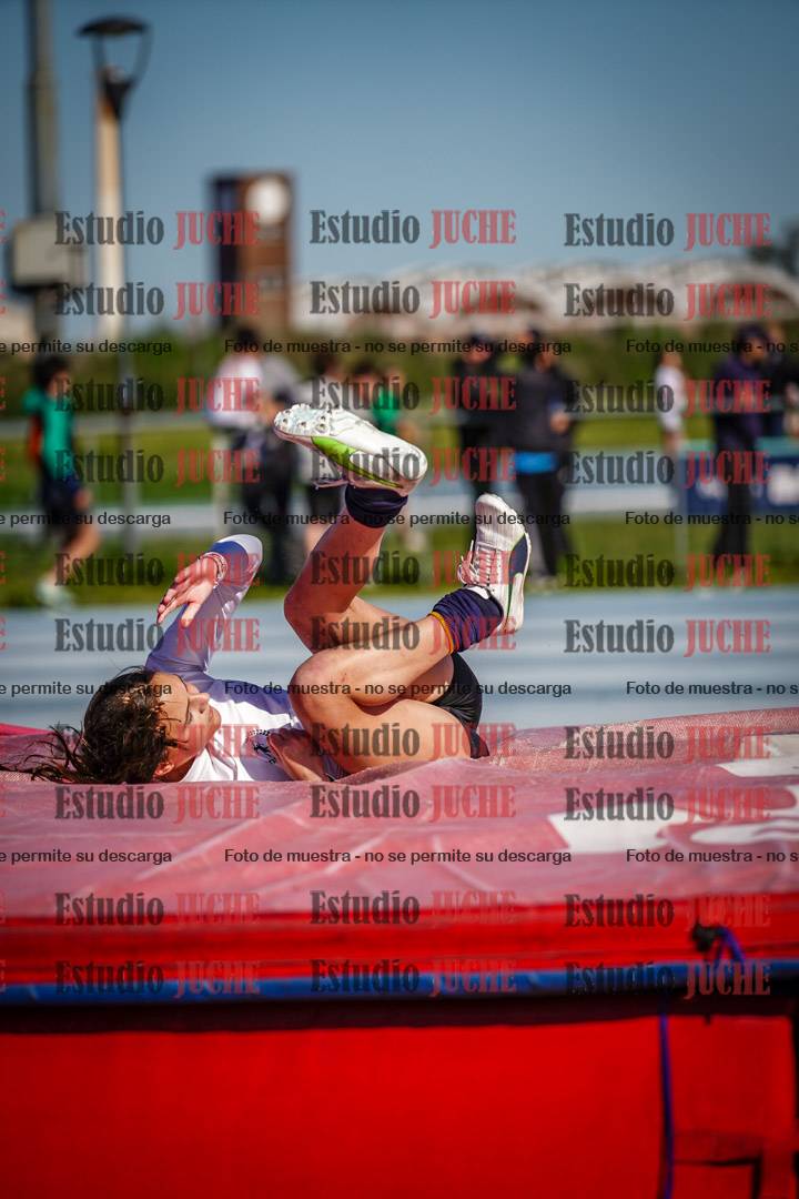 Fotos del salto en alto de mujeres y varones - U15