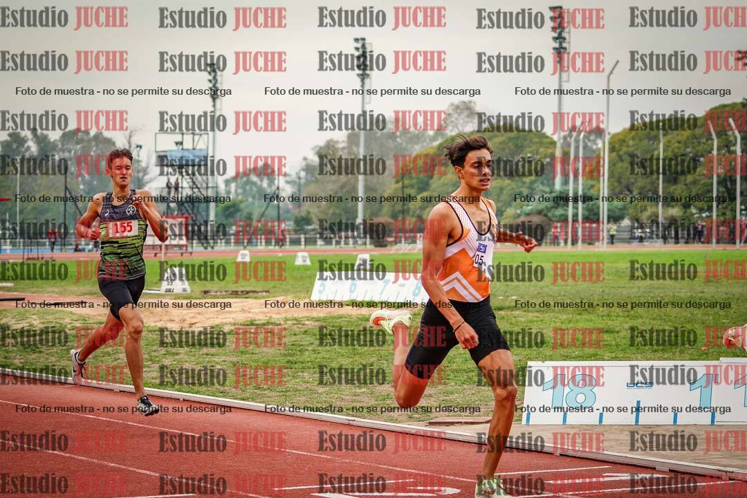 Fotos de los 800 m llanos de varones