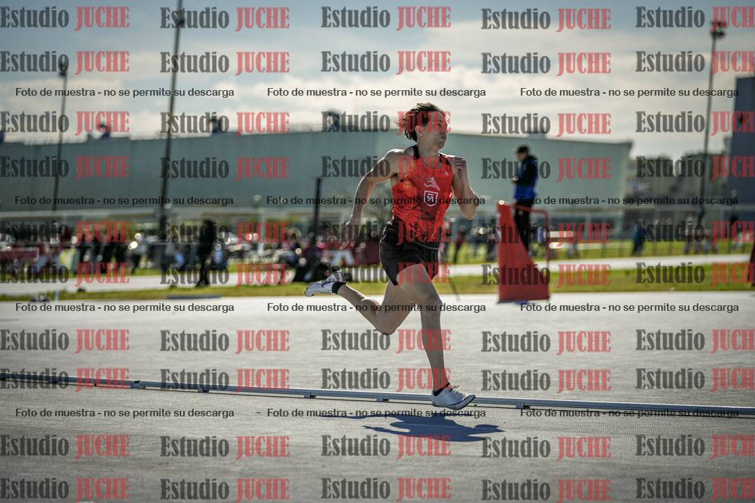 Fotos de los 400 m llanos de varones