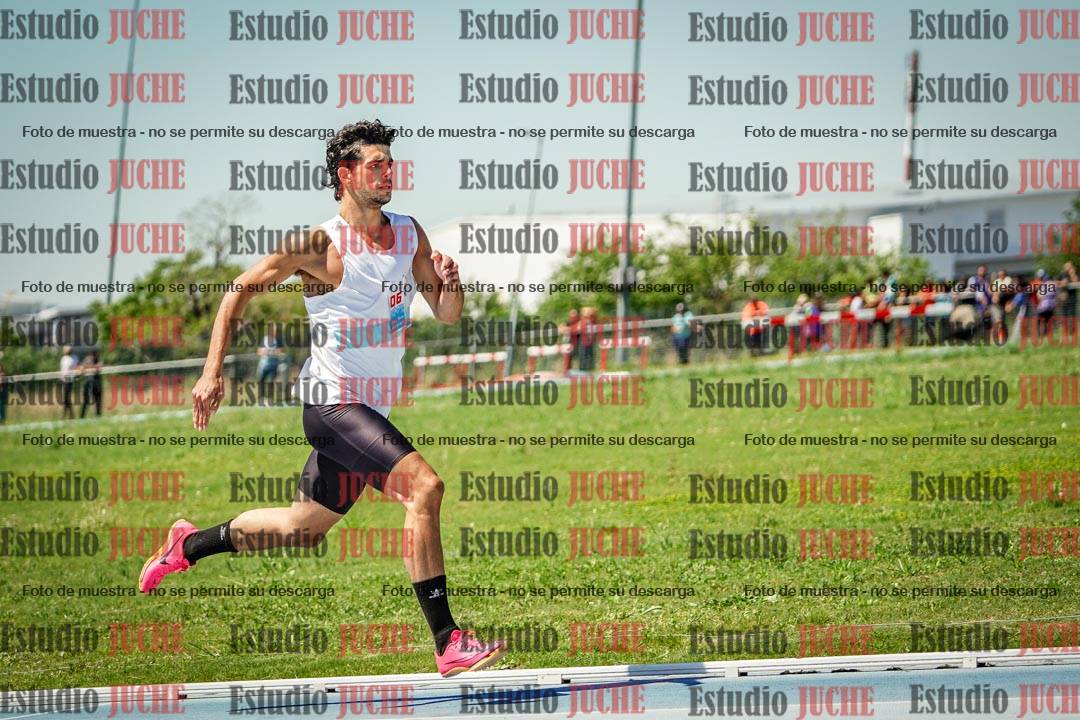 Fotos de los 800 m llanos de varones