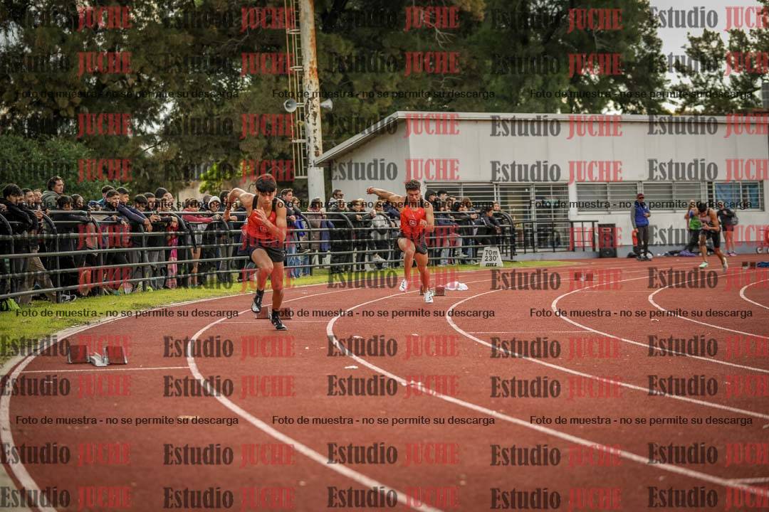 Fotos de los 400 m llanos de varones