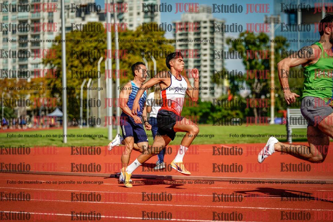 Fotos de los 200 m llanos de varones
