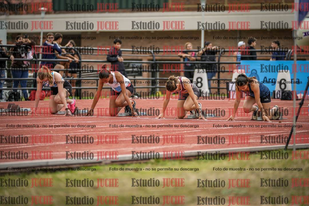 Fotos de los 100 m con vallas de mujeres - heptatlón 1