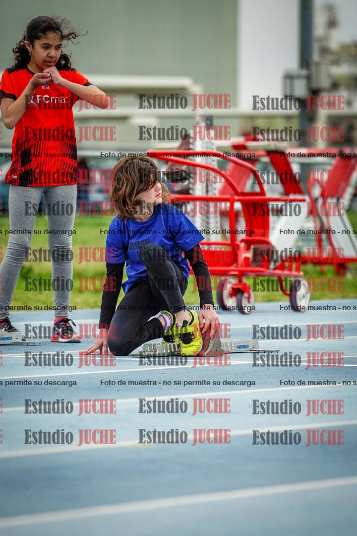 Fotos de los 50 m llanos de mujeres - U12