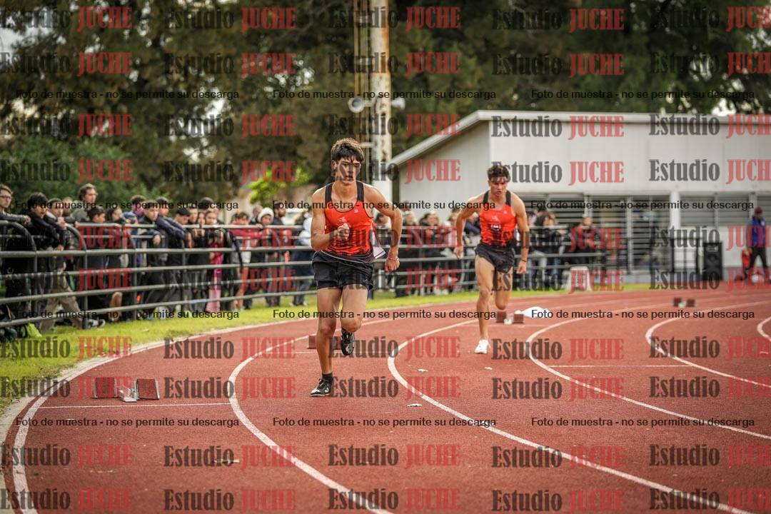 Fotos de los 400 m llanos de varones