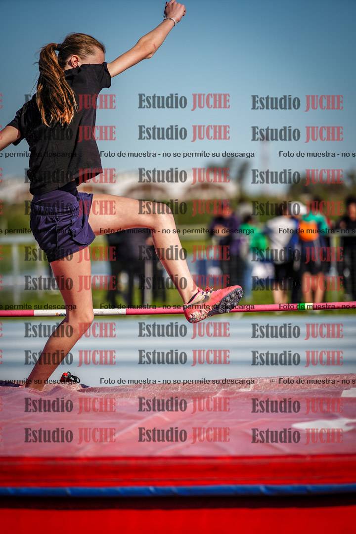 Fotos del salto en alto de mujeres y varones - U15