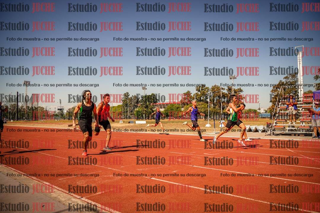 Fotos de los 200 m llanos de varones