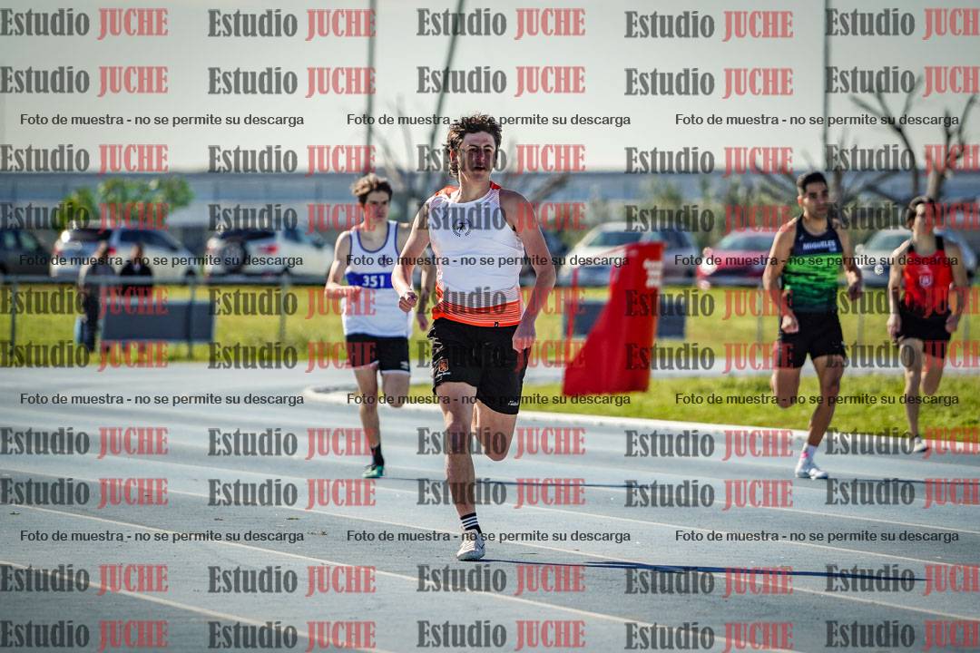 Fotos de los 400 m llanos de varones
