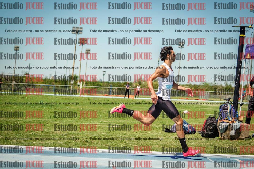 Fotos de los 800 m llanos de varones