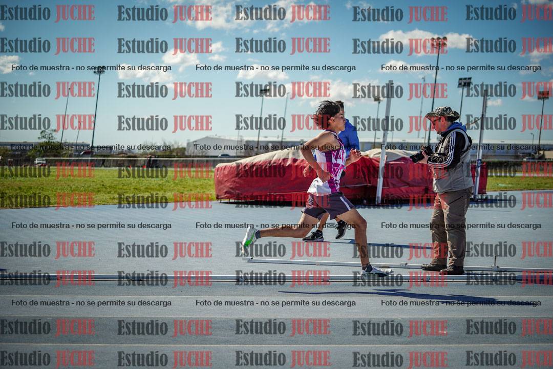 Fotos de los 800 m llanos de varones