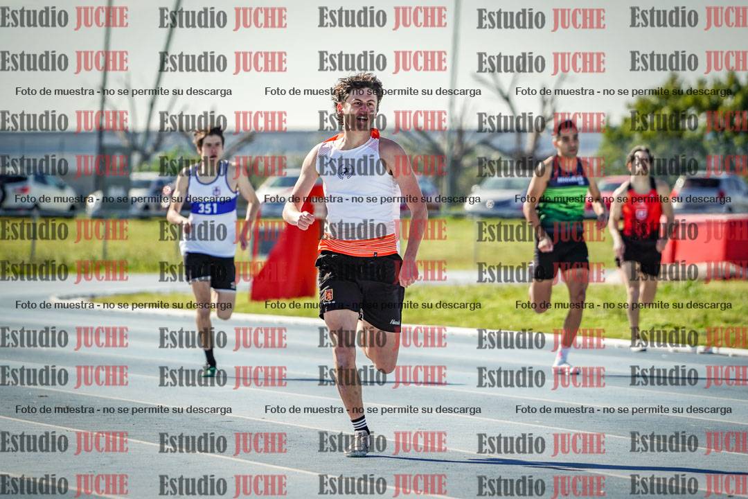 Fotos de los 400 m llanos de varones