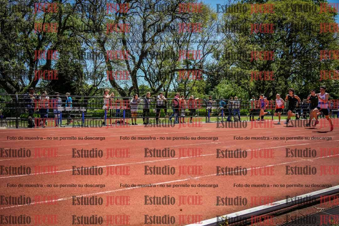 Fotos de los 100 m llanos de varones
