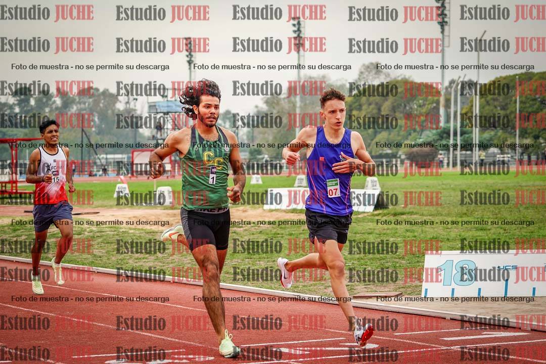 Fotos de los 800 m llanos de varones
