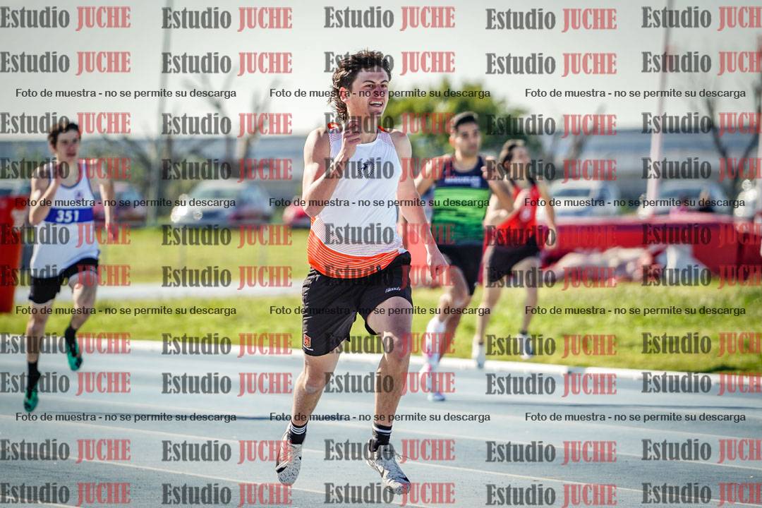 Fotos de los 400 m llanos de varones