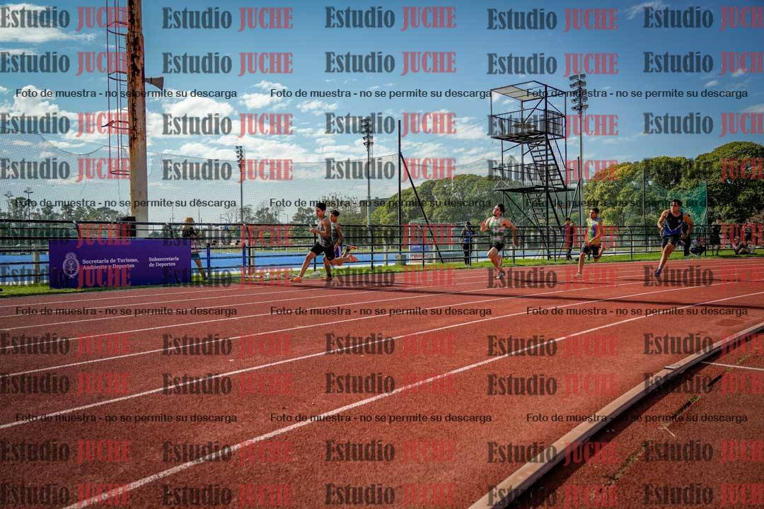Fotos de los 200 m llanos de varones