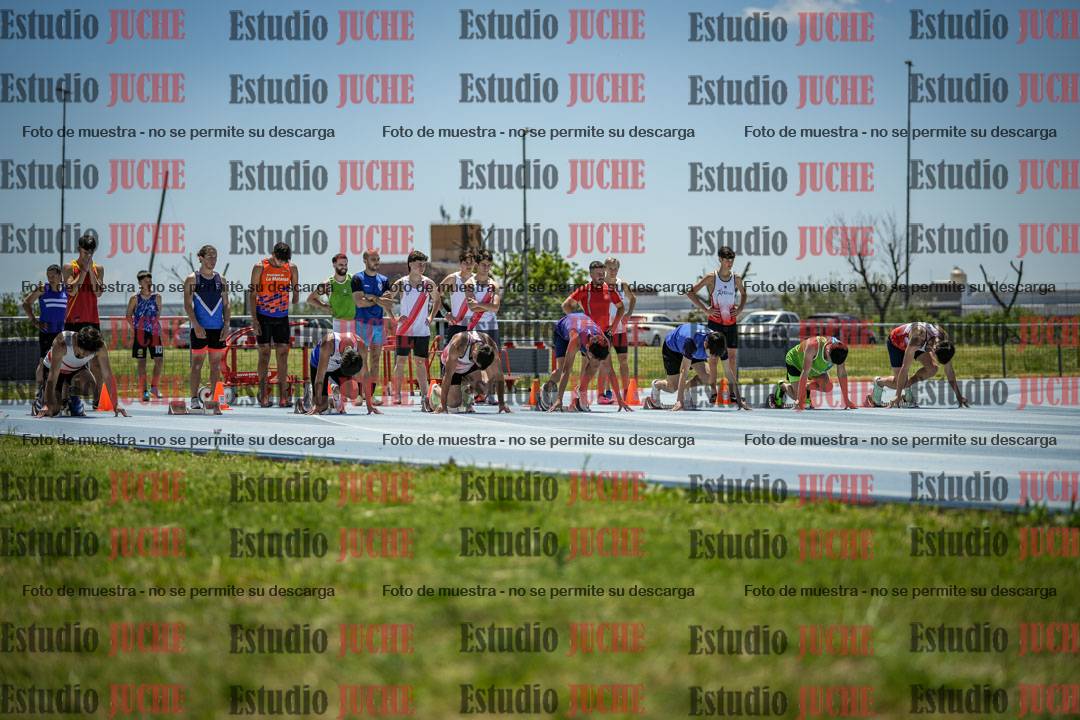 Fotos de los 100 m llanos de varones