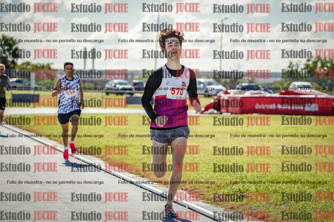 Fotos de los 800 m llanos de varones